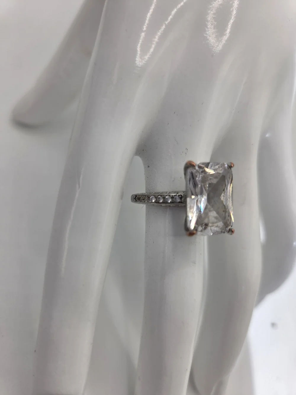 Diamondrensu Cushion Cut Moissanite Crystal Halo Pavé Band Size 6